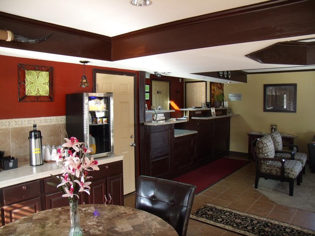 Country Inn Стерлинг Экстерьер фото