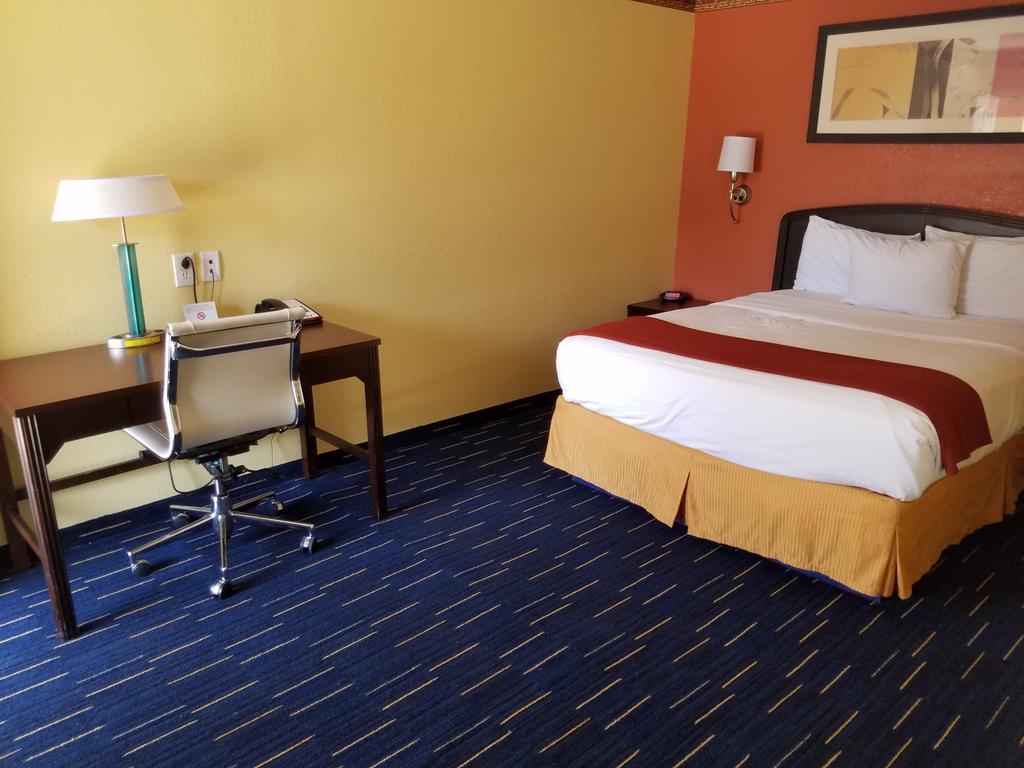 Country Inn Стерлинг Экстерьер фото