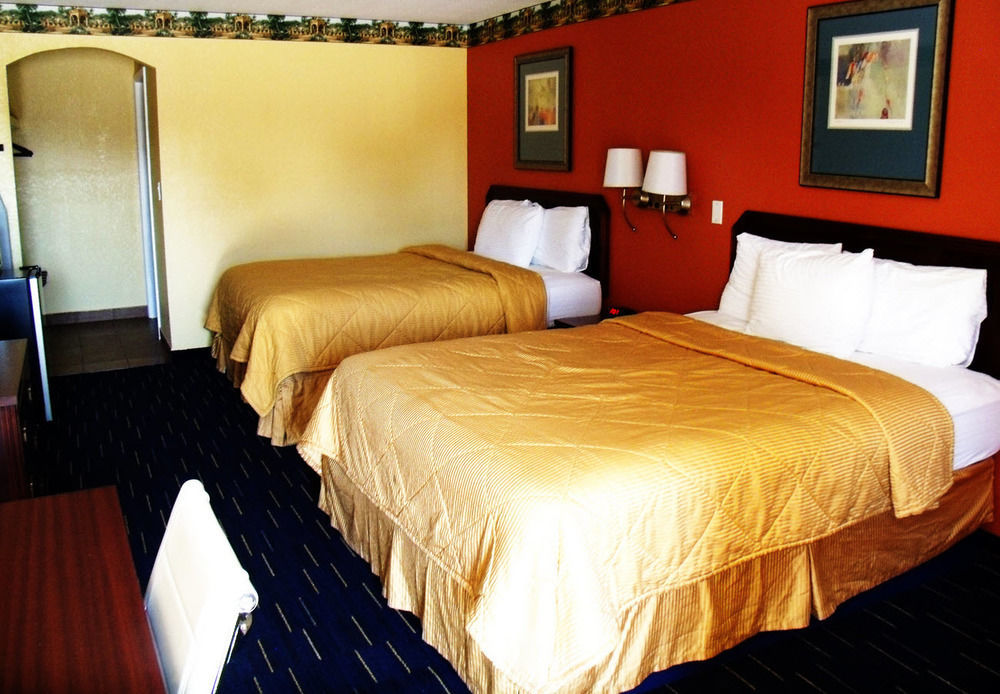 Country Inn Стерлинг Экстерьер фото
