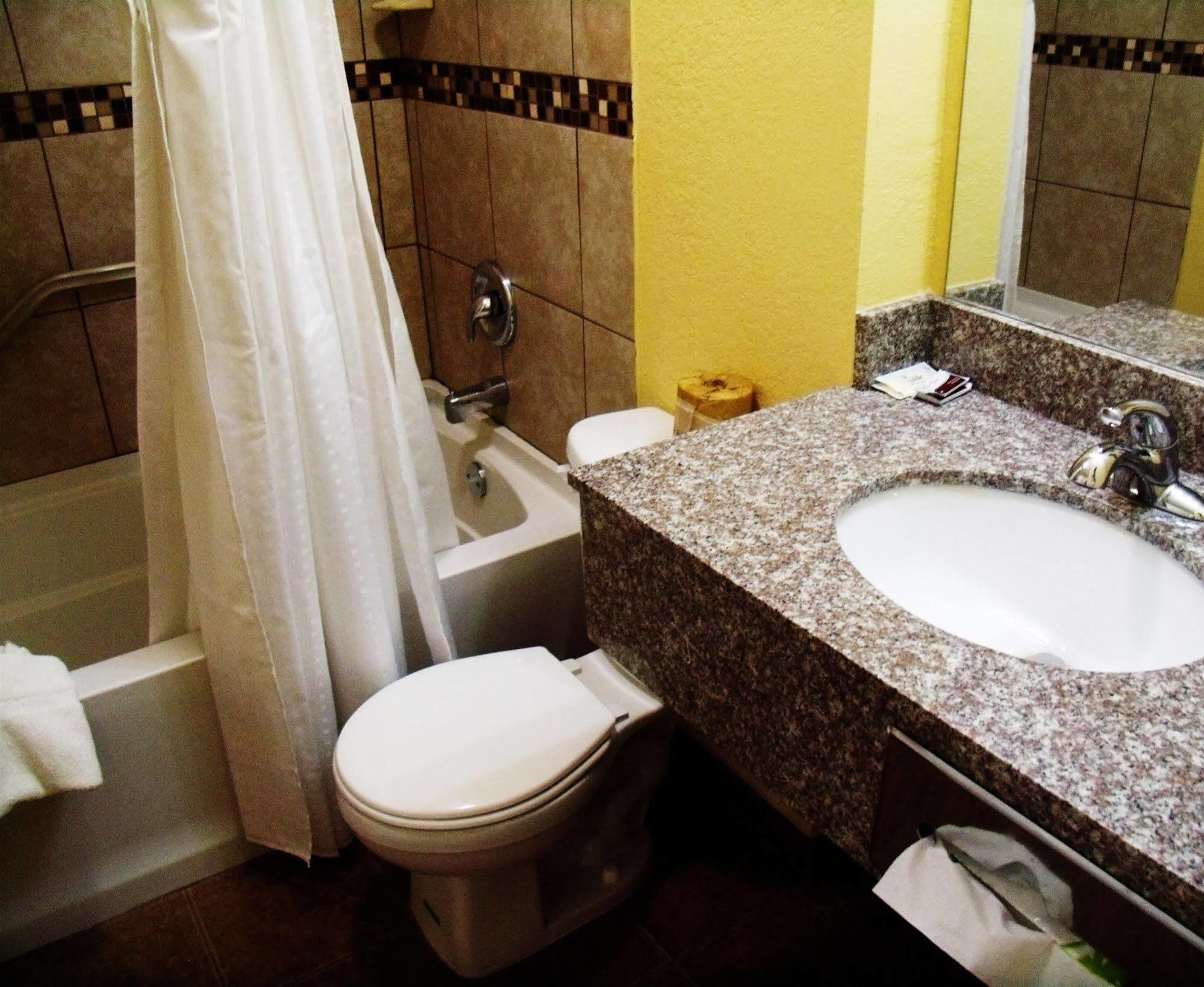 Country Inn Стерлинг Экстерьер фото